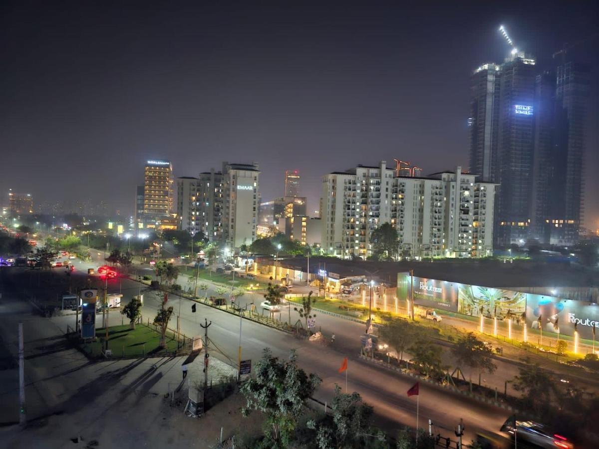 Hotel Avenue 64 Gurgaon