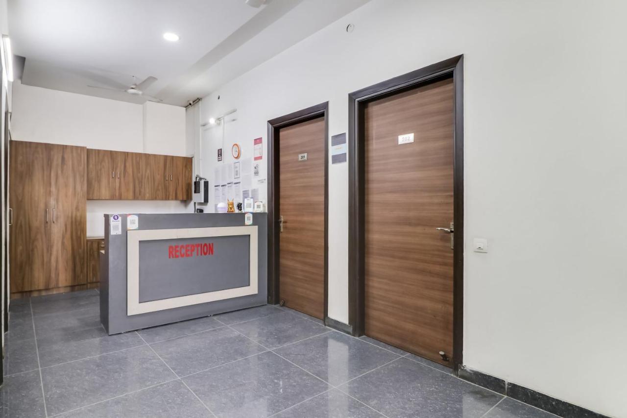Collection O Plaza Near Inox Dreamz Hotel Gurgaon