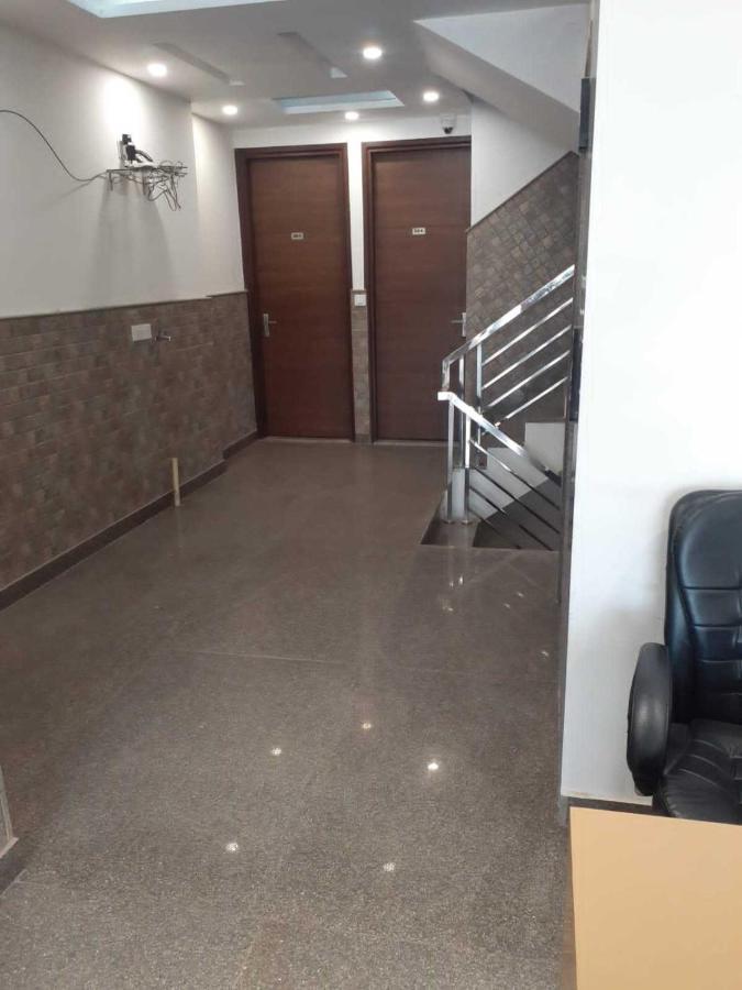 Hotel O Daffodils Near Aravali Biodiversity Park Gurgaon