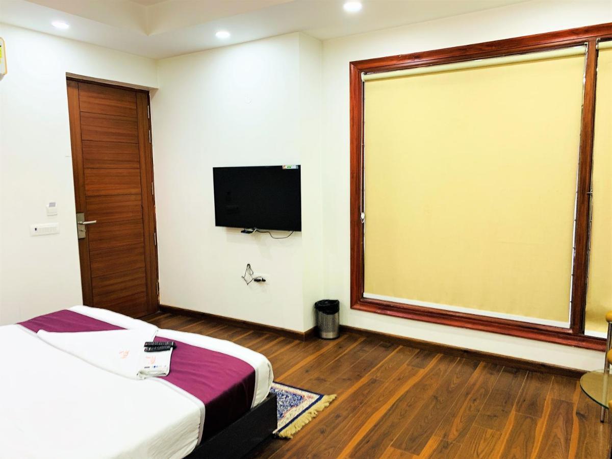 Hotel Lime Tree Pulkit Gurgaon-artemis Hospital, Nearest Metro Huda Centre Gurgaon