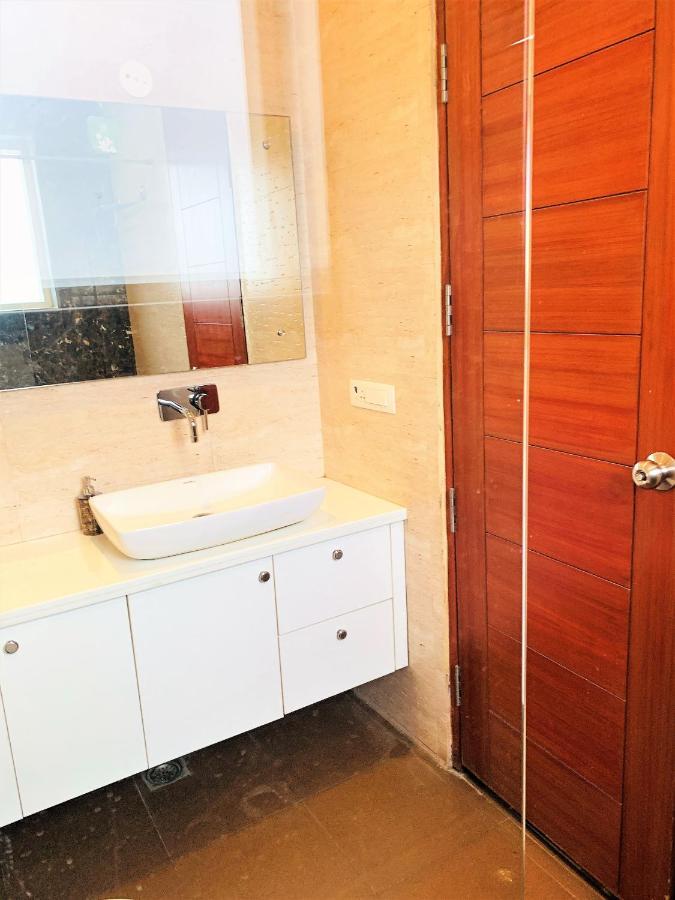 Lime Tree Pulkit Gurgaon-artemis Hospital, Nearest Metro Huda Centre 3* Gurgaon