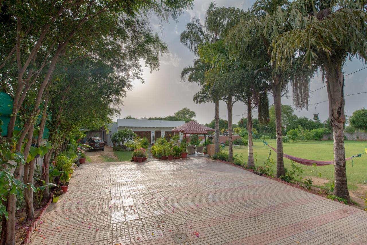 The Singh Farm Cosy Private Pool Farm * Gurgaon