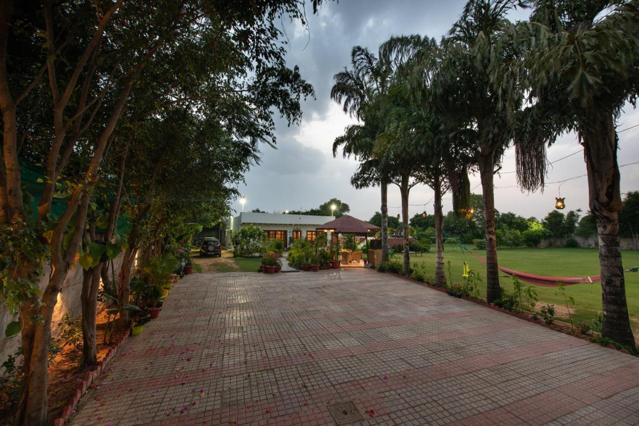 Villa The Singh Farm Cosy Private Pool Farm Gurgaon