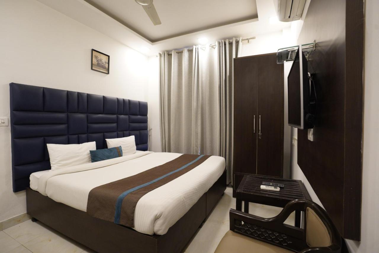 Park Dlf Phase 2, Cyber City,
