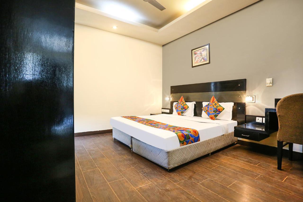 Fabhotel Posh Classic