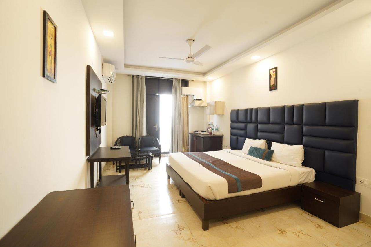 Park Dlf Phase 2, Cyber City,