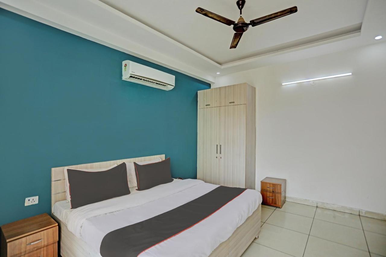 Oyo Flagship Medanta Star Lb Residency Unitech 3* Gurgaon