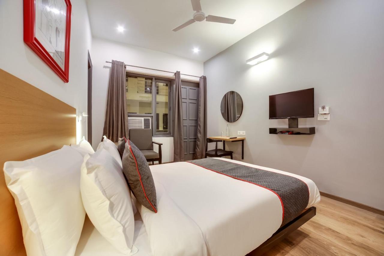 Hotel Townhouse Unitech Cyber Park Near Omaxe Celebration Mall Gurgaon