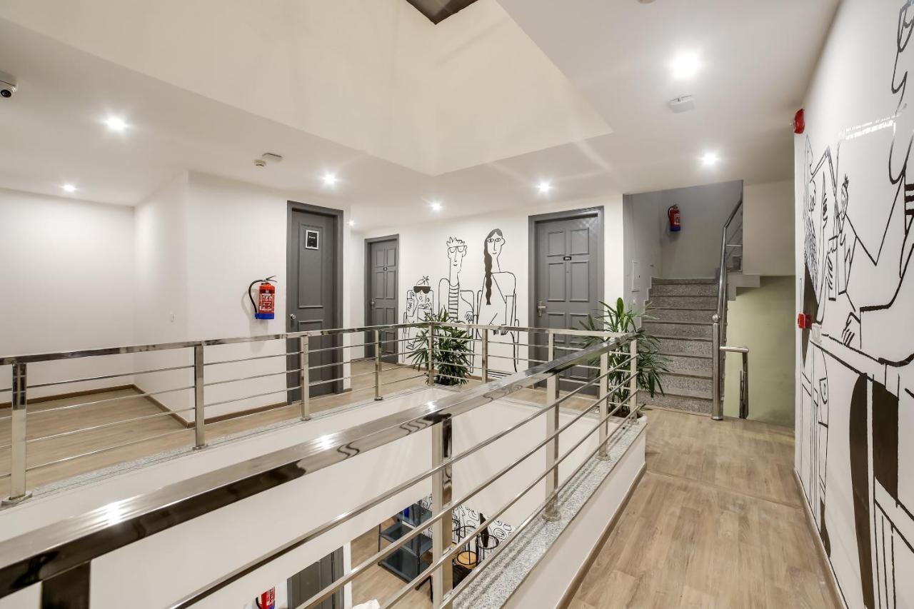 Townhouse Unitech Cyber Park Near Omaxe Celebration Mall Hotel 4*