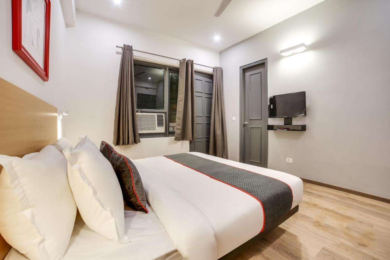 Townhouse Unitech Cyber Park Near Omaxe Celebration Mall Hotel 4*