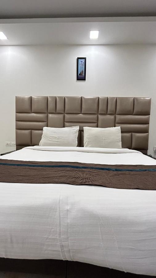 Park Dlf Phase 2, Cyber City,