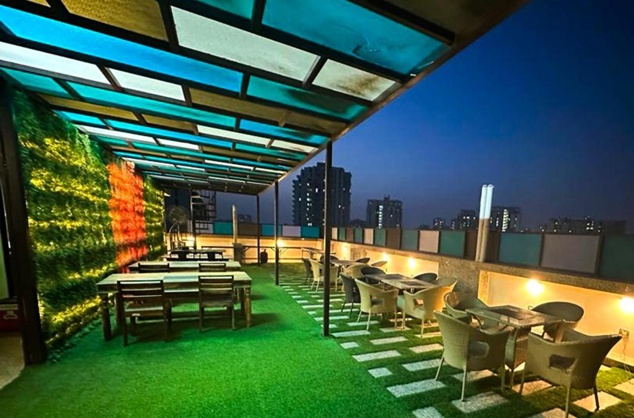 Elite Oak Hotel