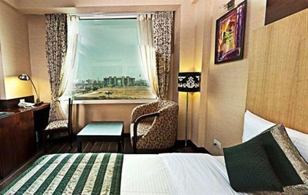 Blue Stone By Royal Orchid 4* Gurgaon