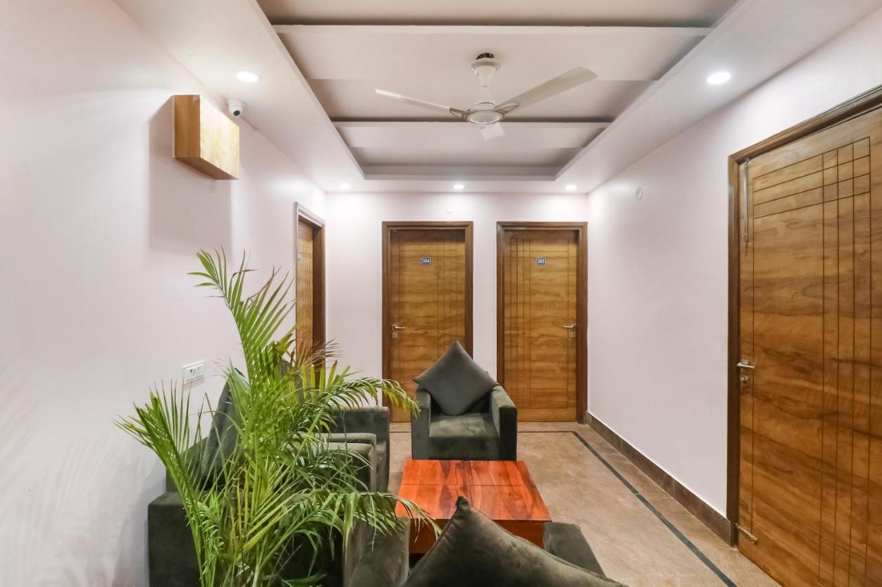 Oyo Aqua Near Omaxe Celebration Mall 3* Gurgaon