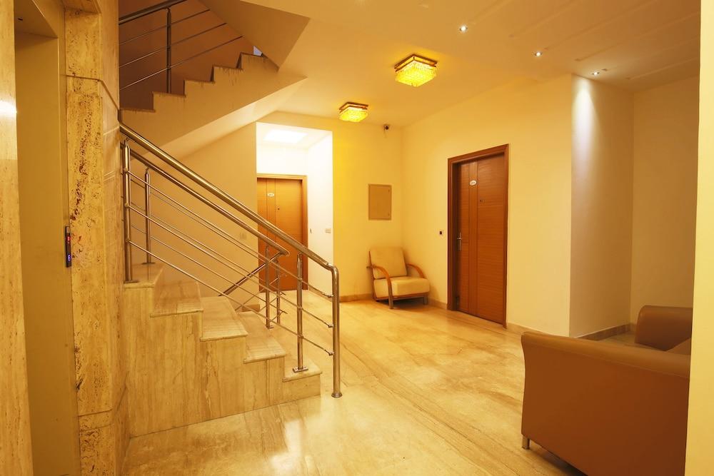 Fabhotel Grd Dlf Square Hotel 3*