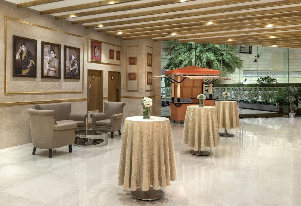 Radisson Gurugram Sohna Road Center 5* Gurgaon