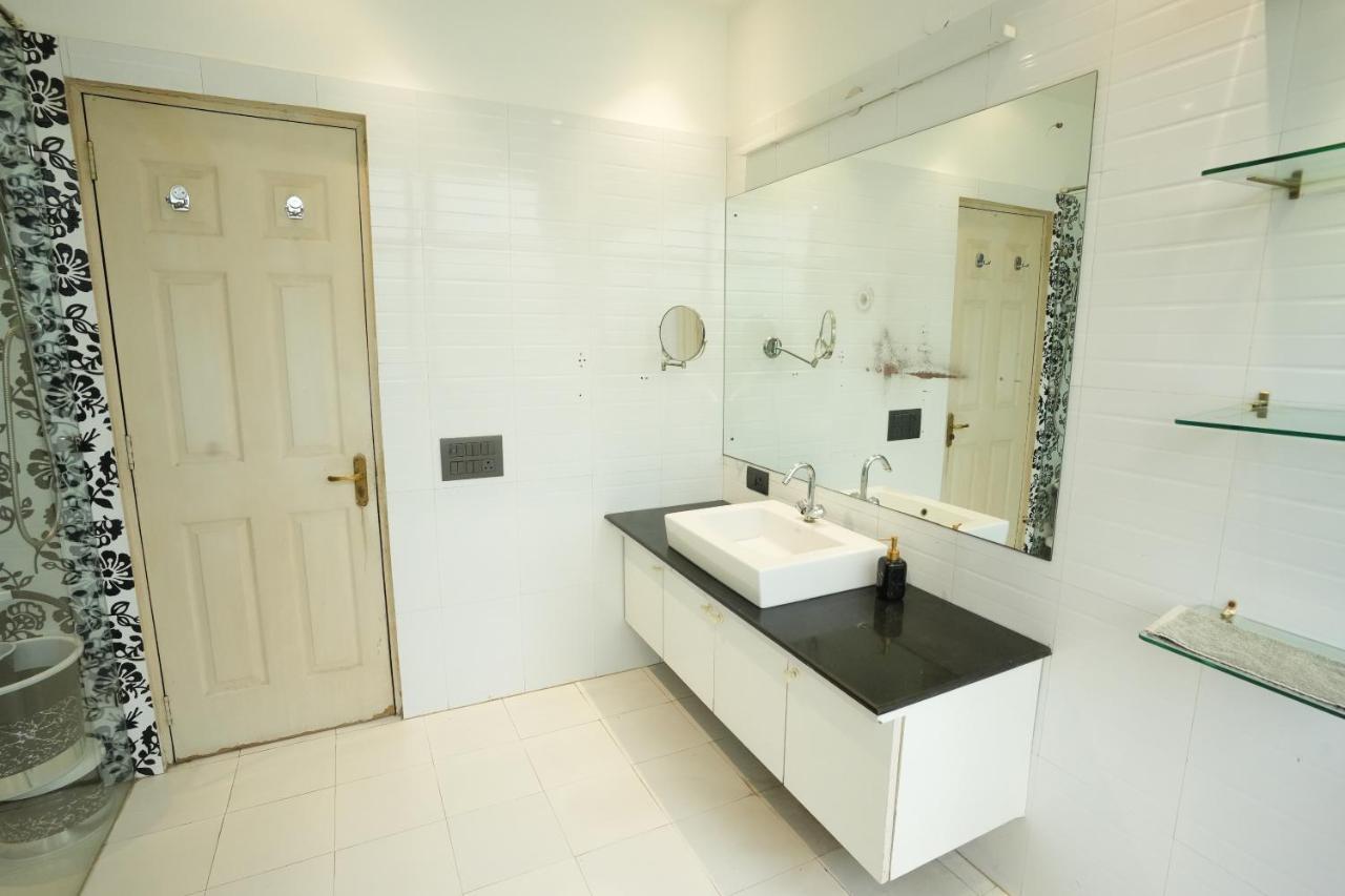 Downtown Cyber Guest house Gurgaon