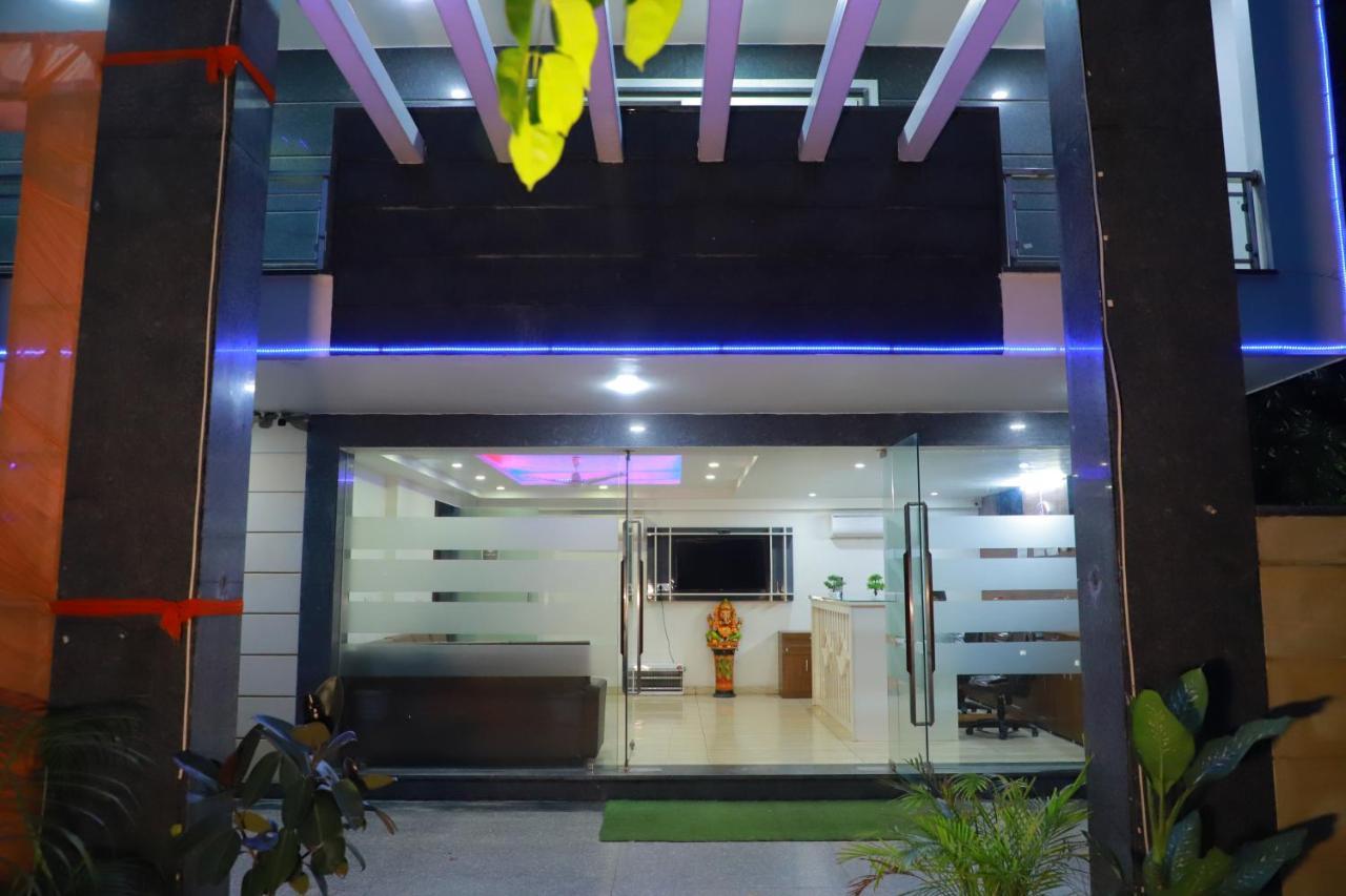 Hotel Dps Residency - Sector 47 Gurugram 3*