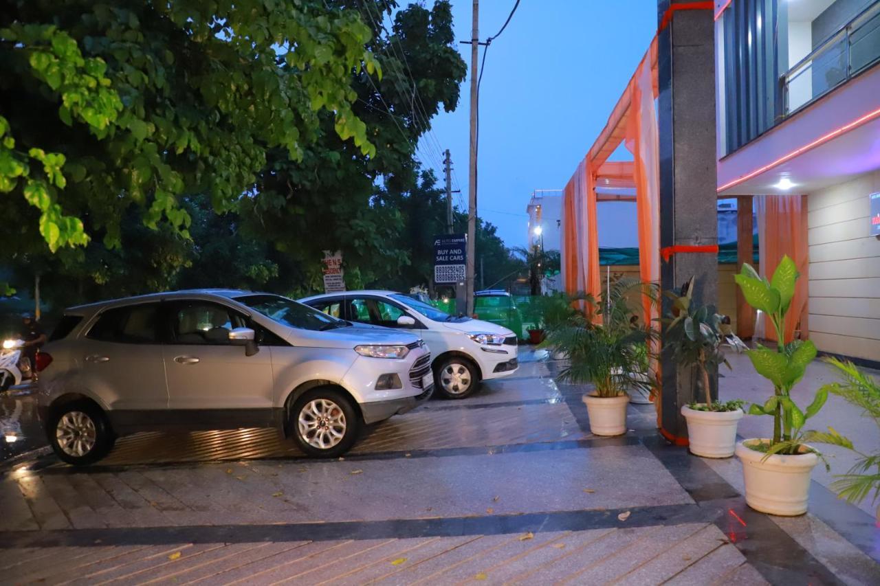 Hotel Dps Residency - Sector 47 Gurugram 3*