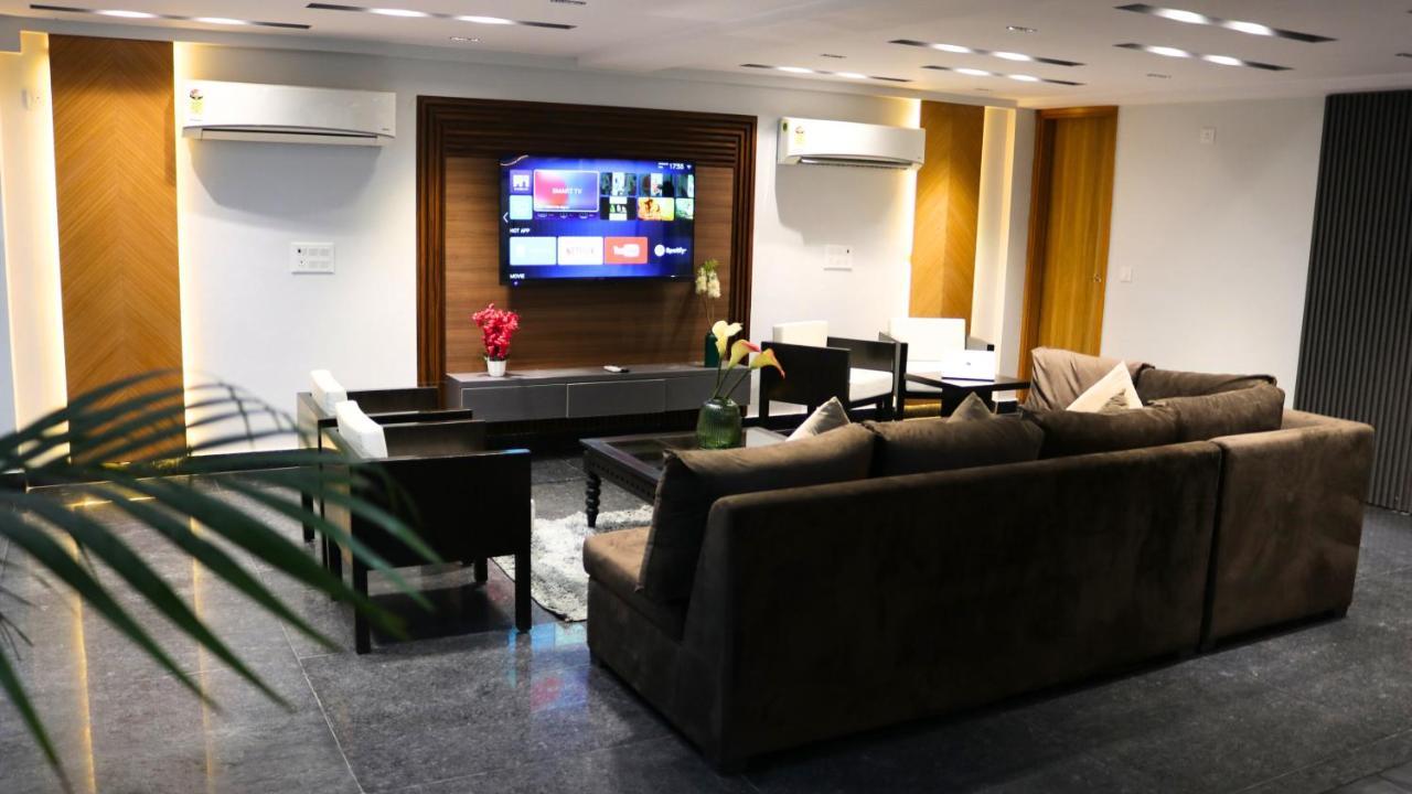 Hotel Ava And Corporate