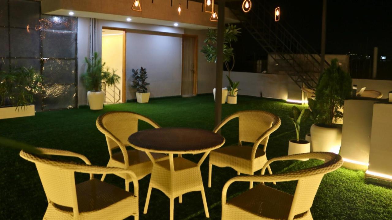 Hotel Ava And Corporate