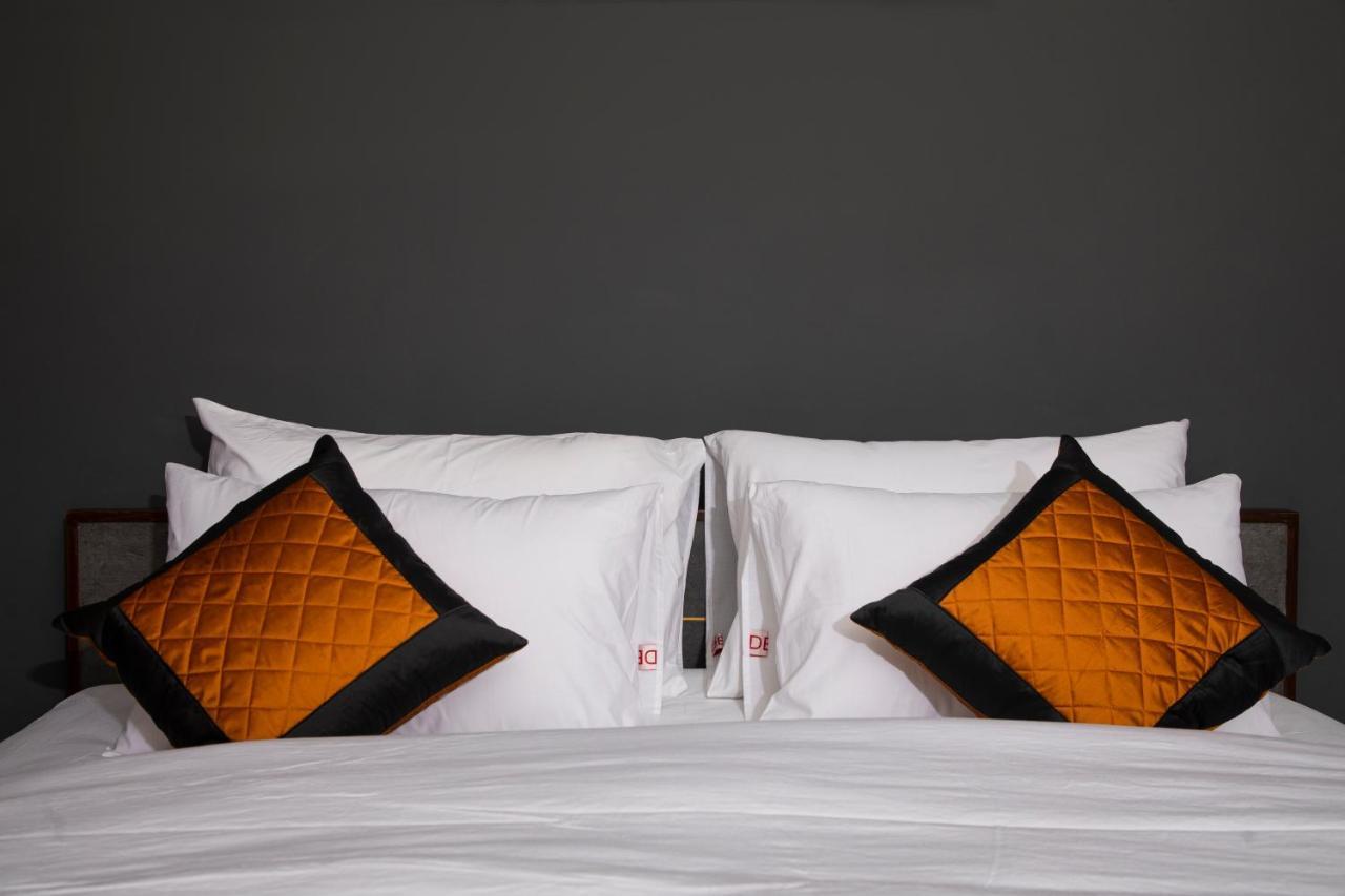 Dev Royale Hotel