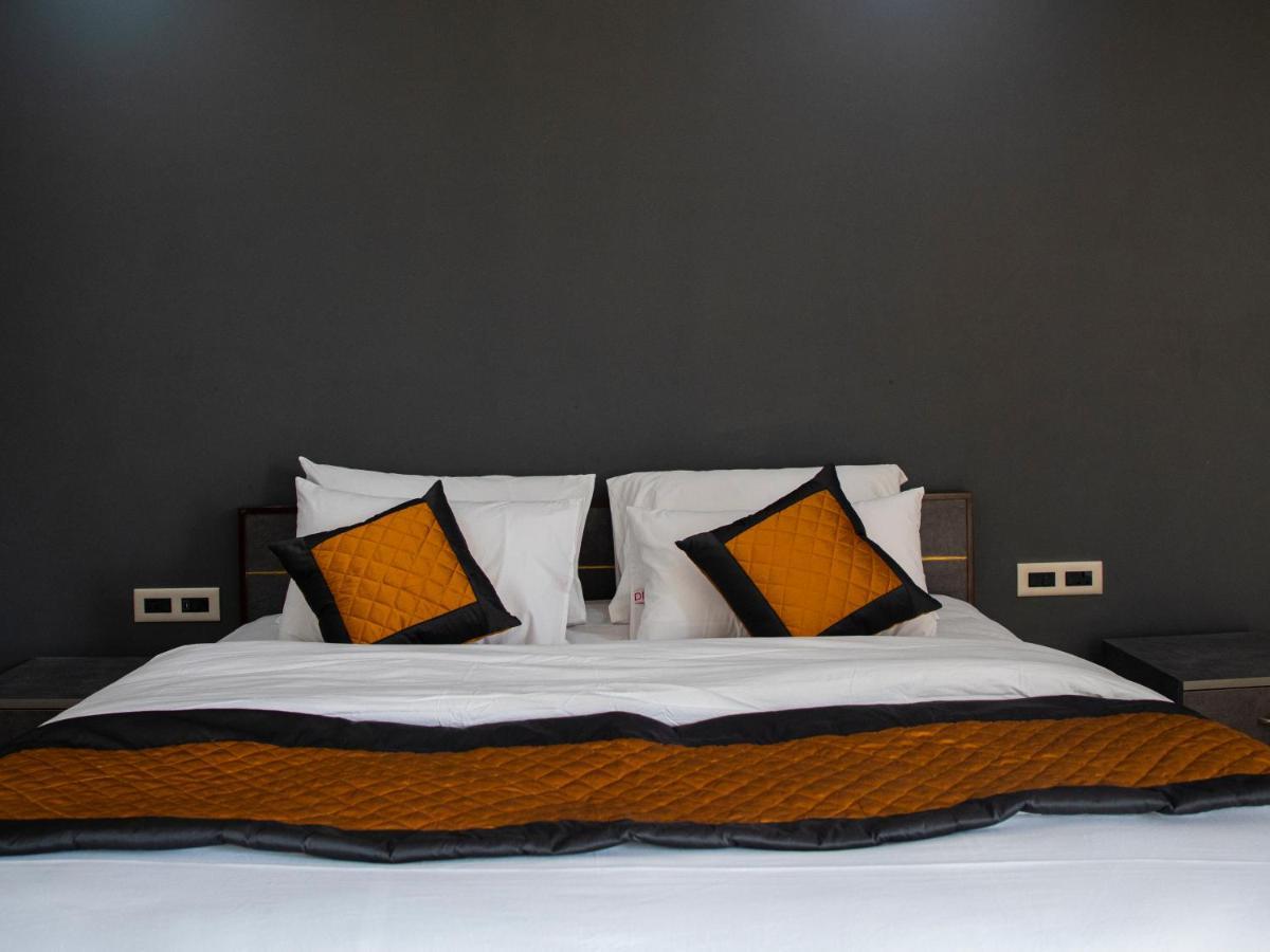 Hotel Dev Royale Gurgaon