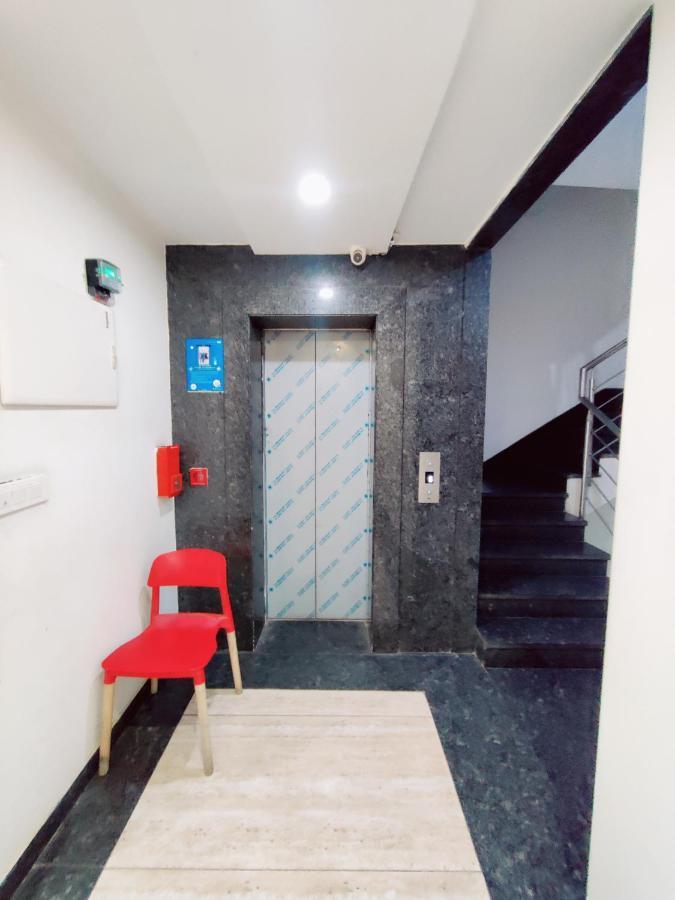 Blueneck Sec 47 Near Medanta -the Medicity' Gurugram Hotel 3*