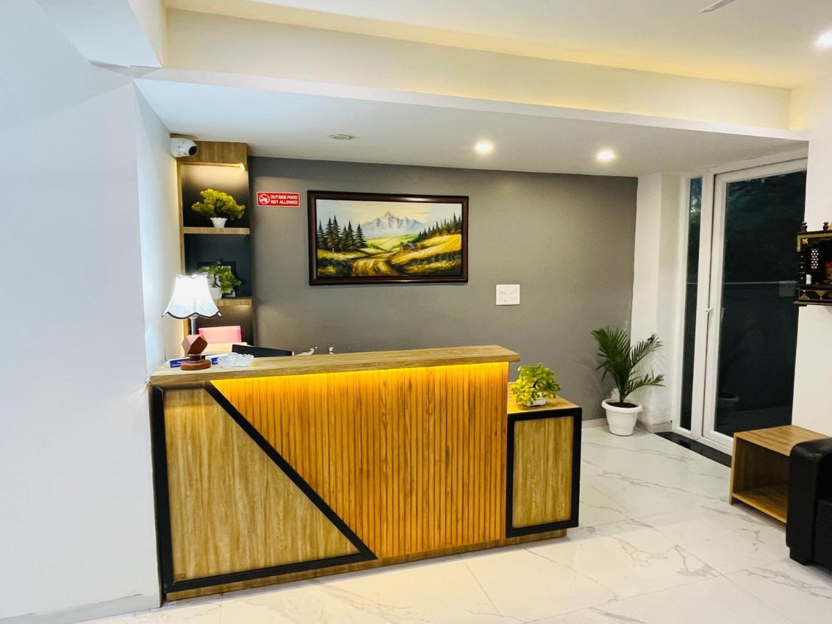 Infinity Stays Sector 45 - Couple Friendly Hotel 3*