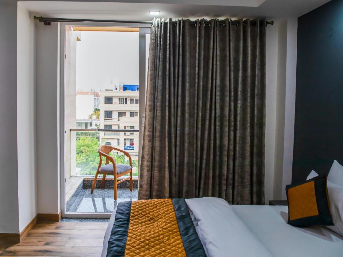 Hotel Dev Royale Gurgaon