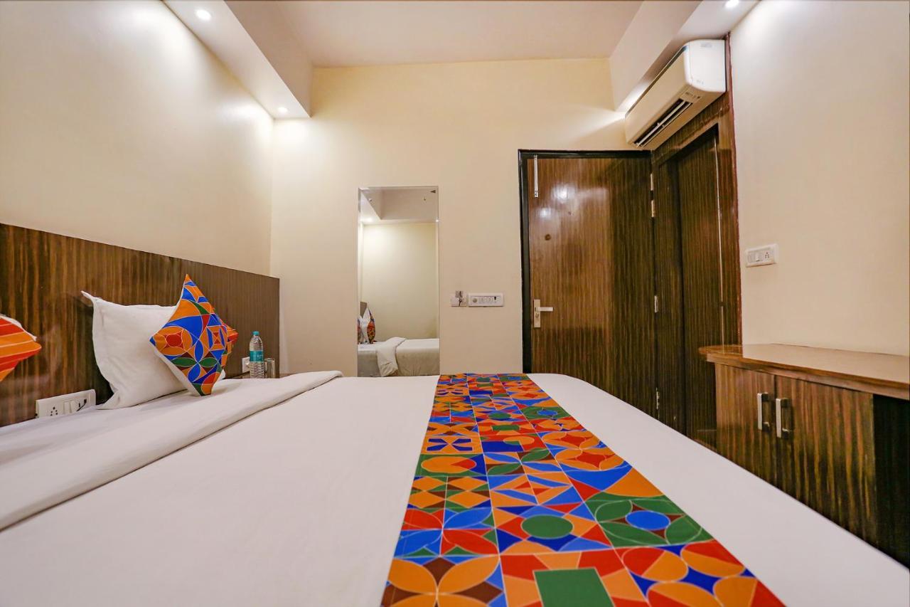Fabexpress Kapashera Residency Hotel 3*