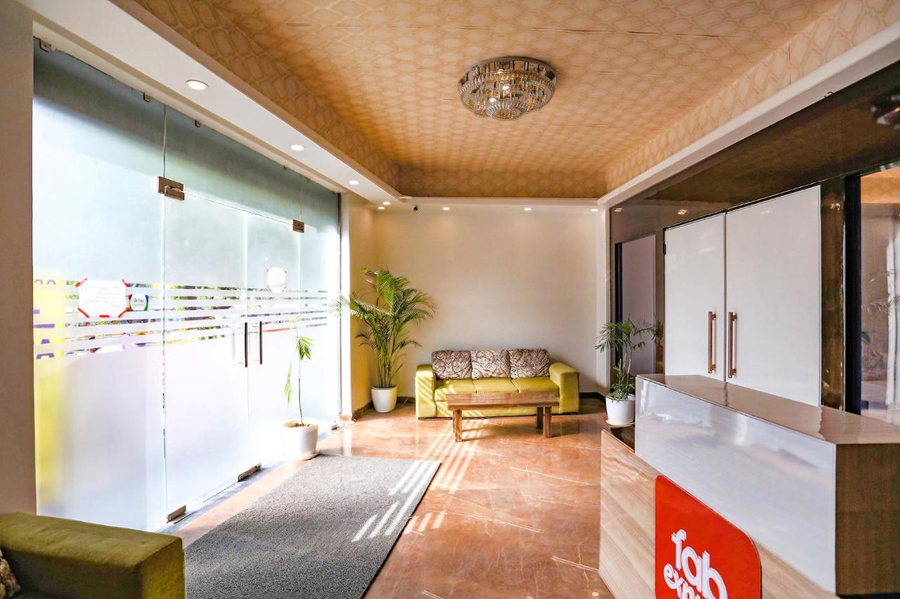 Hotel Fabexpress Kapashera Residency