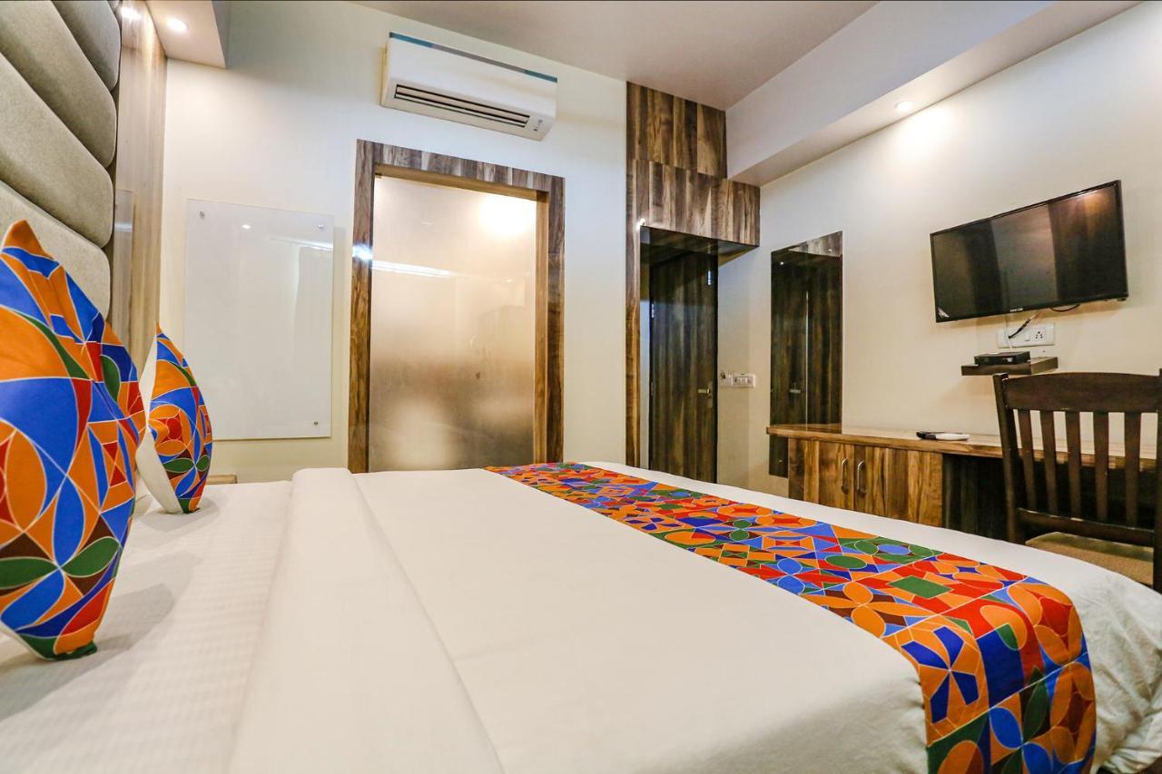 Fabexpress Kapashera Residency 3* Gurgaon