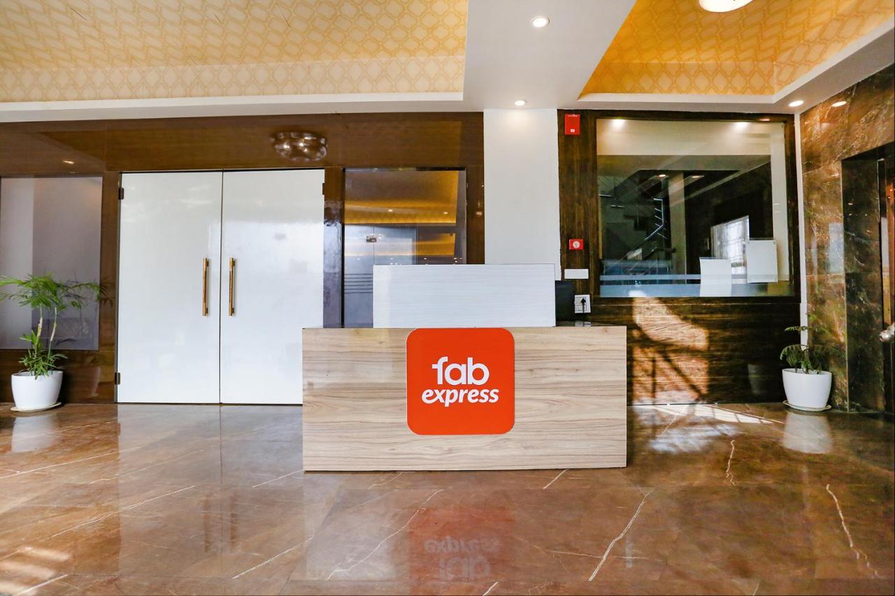 Hotel Fabexpress Kapashera Residency 3*