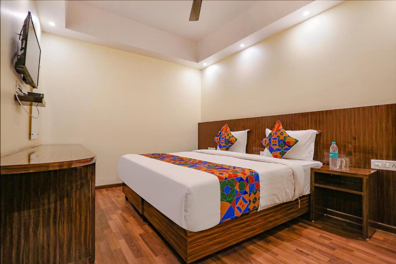 Fabexpress Kapashera Residency 3* Gurgaon