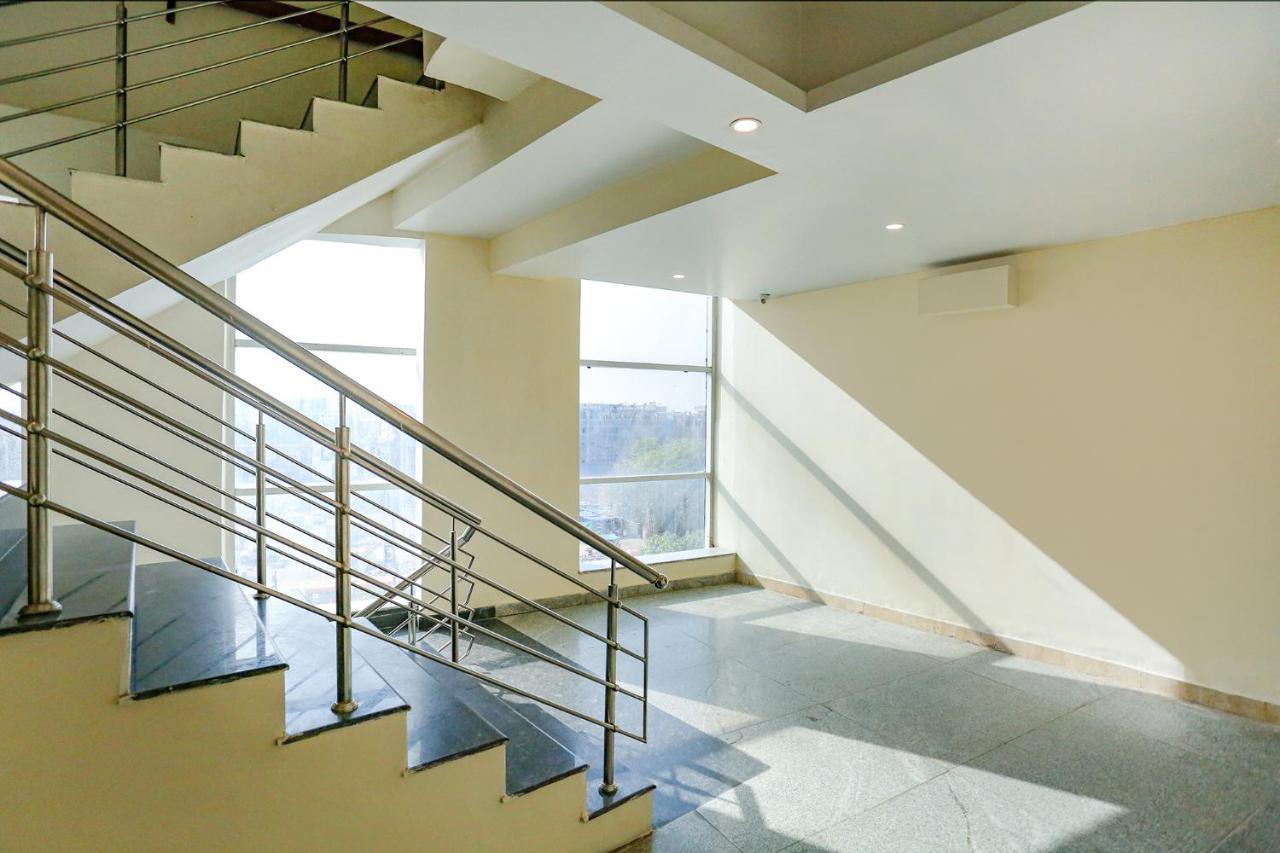 Fabexpress Kapashera Residency Hotel Gurgaon