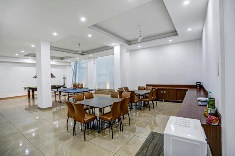 Windsor Castle Premier Cyber Hotel Gurgaon