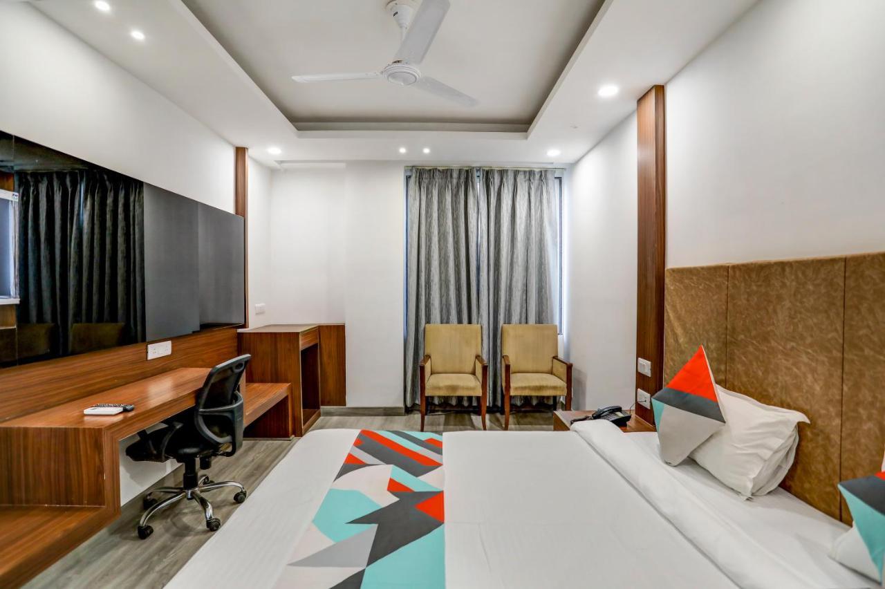 Windsor Castle Premier Cyber Hotel Gurgaon
