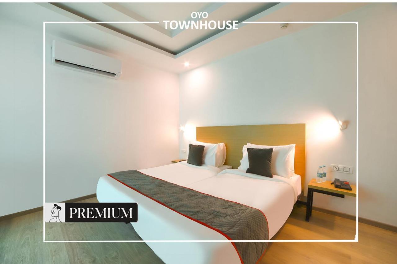 Hotel Oyo Townhouse 120 Shushant Lok