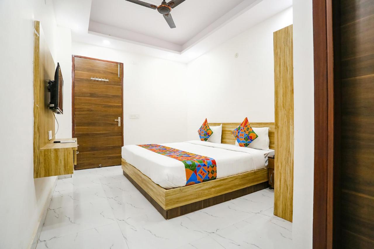 Hotel Fabhotel Silver Crown
