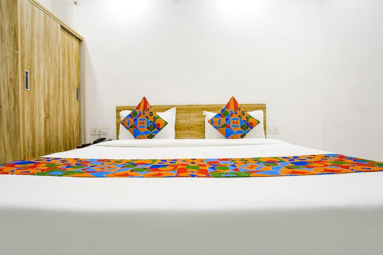 Hotel Fabhotel Silver Crown Gurgaon