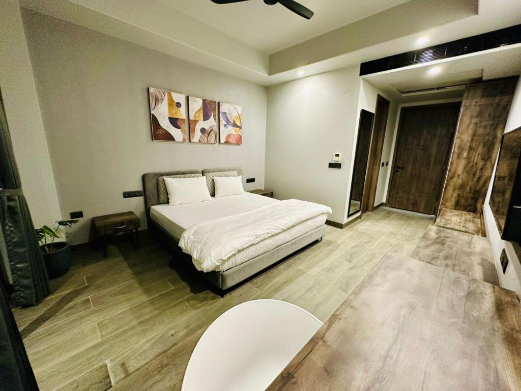Hotel Mod Avenue Gurgaon