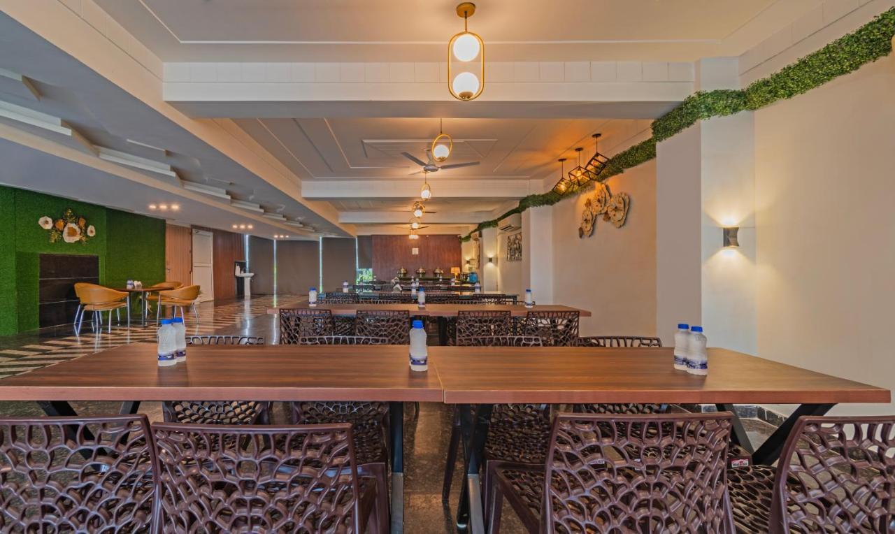 Treebo Trend Mr J - Sec 51 Hotel Gurgaon