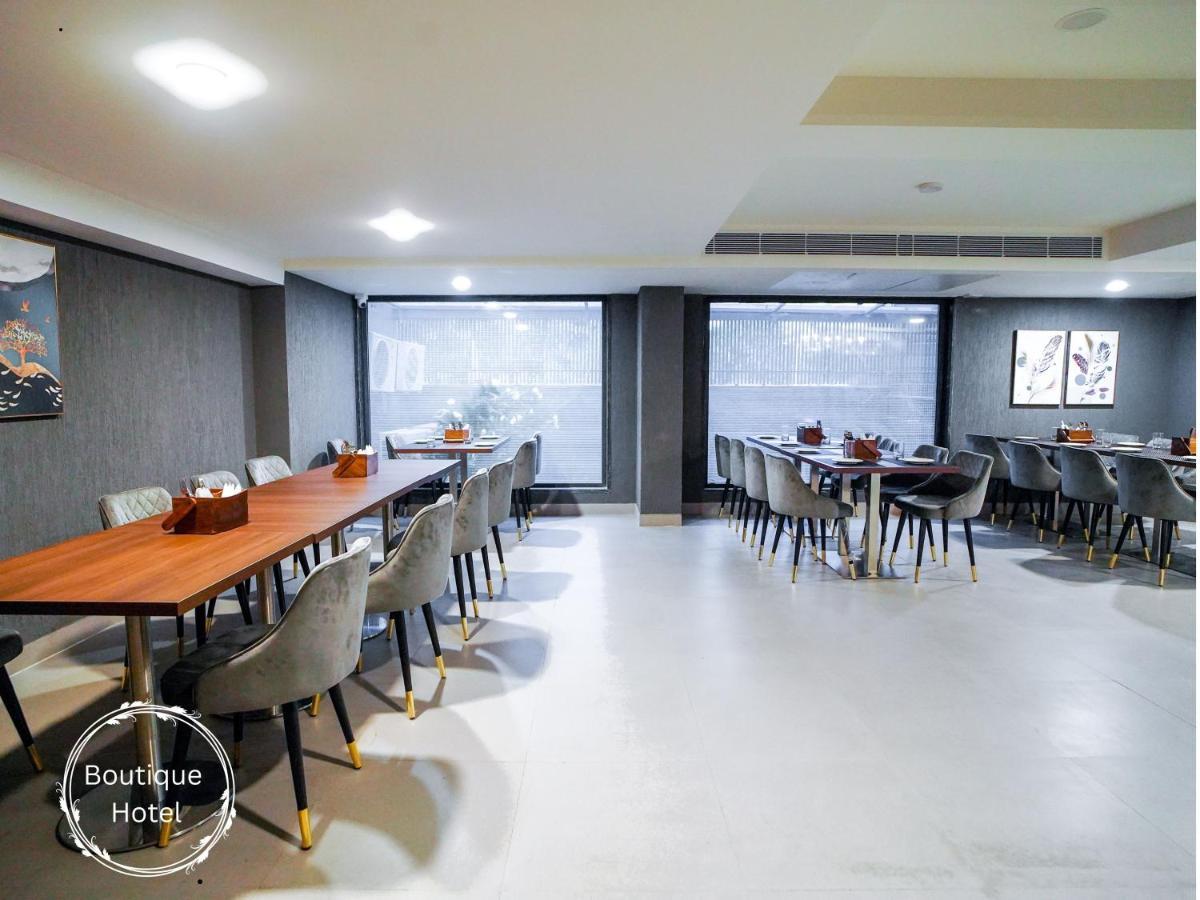 Hotel Saltstayz Select - Golf Course Road & Sector 57