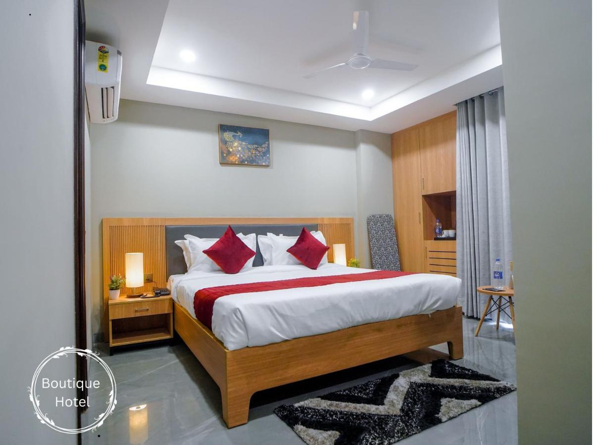 Saltstayz Select - Golf Course Road & Sector 57 Hotel