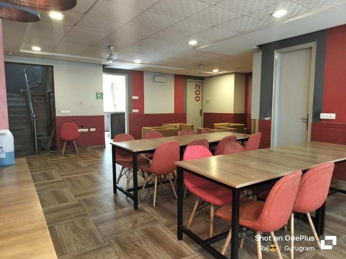 Wedlock 39 Hotel 3*