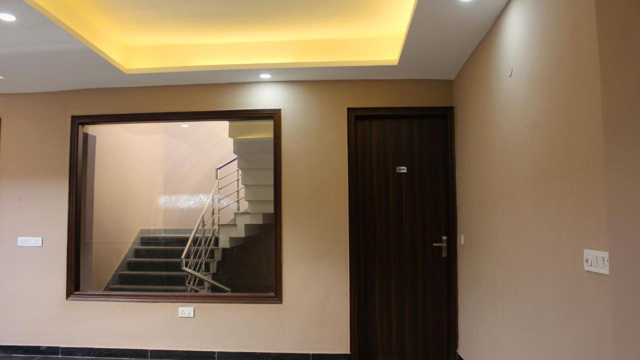 Hotel Wedlock Premium Gurgaon