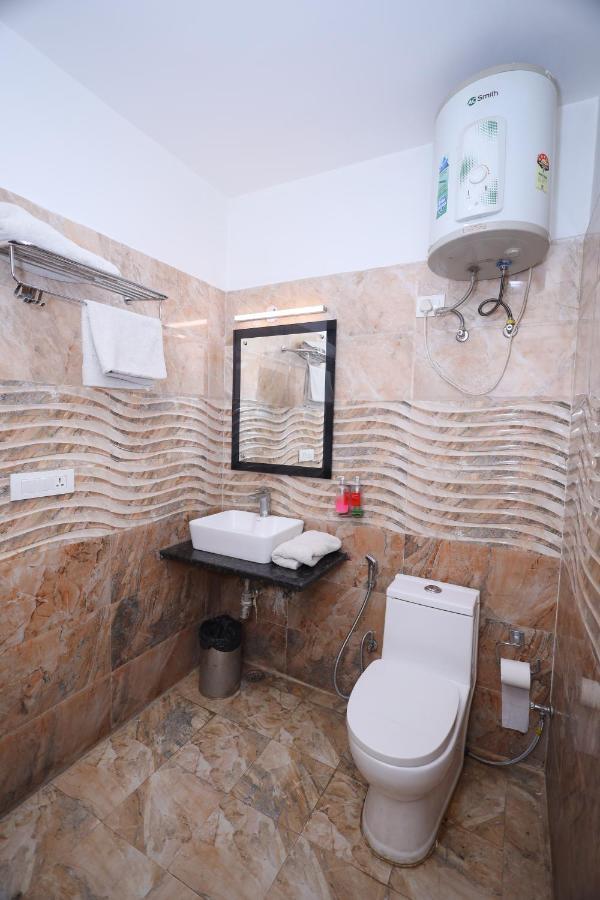 Wedlock Premium Hotel 3*