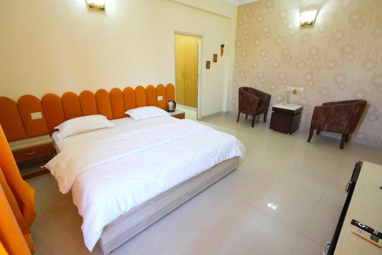 Desire Service Apartments- Cybercity Gurgaon