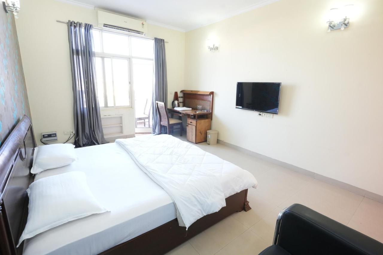 Desire Service Apartments- Cybercity * Gurgaon